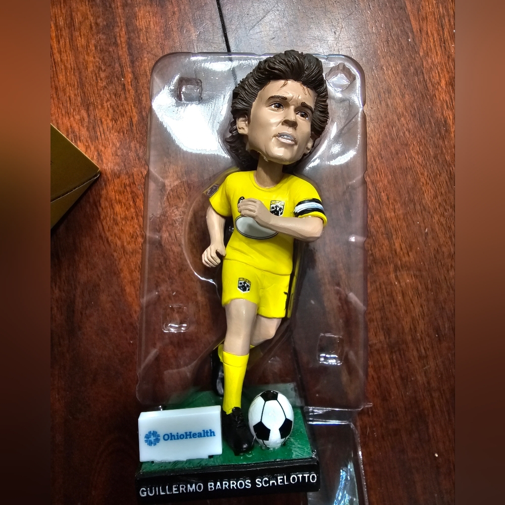 Guillermo Barros Schelotto Columbus Crew figure